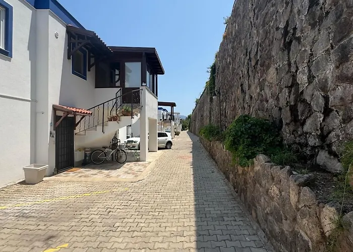 Private Terrace And Garden At Gundogan * Бодрум