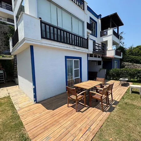 Private Terrace And Garden At Gundogan ヴィラ *