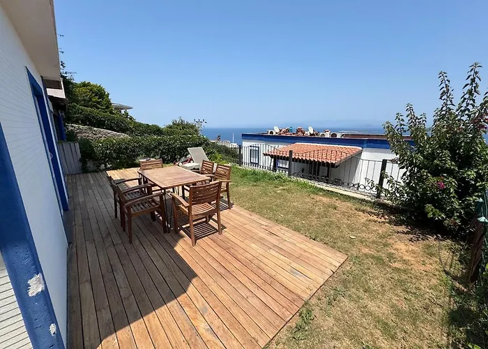 Villa Private Terrace And Garden At Gundogan