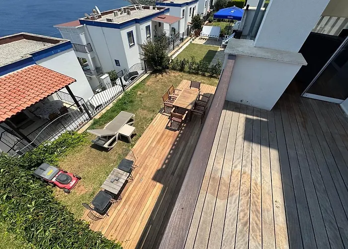 Villa Private Terrace And Garden At Gundogan *